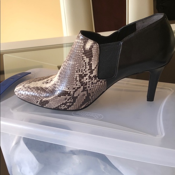 Cole Haan Snakeskin (faux) booties - Picture 1 of 8